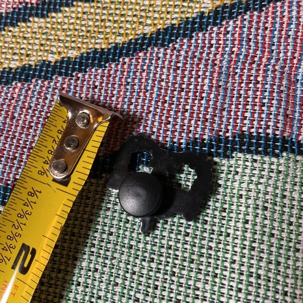 One left!! 💙 Bichota Barbed Wire Heart Crocs Charm - Picture 4 of 5